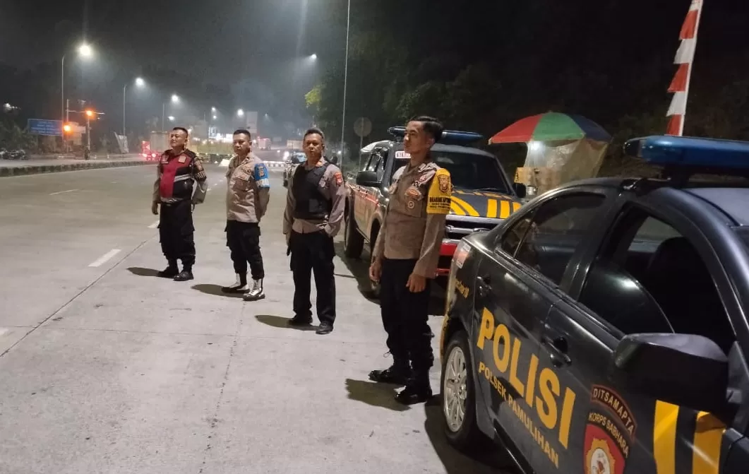 Patroli Malam Cegah Balap Liar di Wilayah Pamulihan yang Dipimpin Langsung oleh Kapolsek Pamulihan, Iptu Iwan Kurniawan (Foto : Istimewa) 