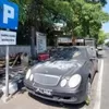 Viral! Parkir Selama Lima Tahun, Mobil Mercedes Benz Jadi Rongsokan