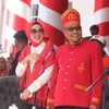 Lepas Peserta Pawai Kontingen Pesparani, Gubernur Maluku Dianugerahi Gelar Adat Badingil Mas