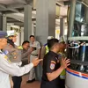 Sambut Hari Bhayangkara ke-80, Satlantas Polresta Surakarta Gelar Ramp Check Bus di Terminal Tirtonadi