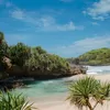 Wow! Ini 4 Rekomendasi Wisata Pantai di Pacitan yang Cantik Pemandangannya Memikat Mata 