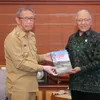 Ungkap 421 Desa di Kalimantan Barat Belum Berlistrik, General Manager PT PLN Serahkan Buku 2023-2024, Berisi..