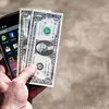 Dari Menonton Video hingga Mengisi Survei: Bagaimana Aplikasi Penghasil Uang Bisa Membayar Anda