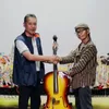 Dukung Kelestarian Musik Keroncong, PT Indra Karya Serahkan Bantuan ke Desa Sukerjo, Sragen