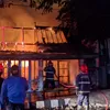 Ditinggal ke Jakarta, Rumah Ludes Terbakar
