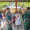 Satgas Yonif 310/KK Jaga Kesehatan Anak Perbatasan Papua