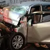 Gegara Sopir Ngantuk Sebuah Mobil Seruduk Truk di Tol Solo - Semarang