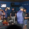 Polres Bulukumba Gelar Operasi KRYD di Wisata Bira, Tes Urine dan Periksa Senjata Tajam Pegunjung