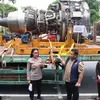 Impor tiga mesin pesawat bekas dari Singapura, ditangkap di Batam