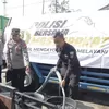 HUT Humas ke-75 Jadi Momentum Berbagi, Polres Blitar Salurkan Air Bersih dan Sembako