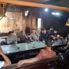 Pererat Kedekatan dengan Warga, Kapolsek Lodoyo Timur Gelar Dialog Kamtibmas