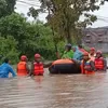 Polri Kerahkan 300 Personel Brimob untuk Evakuasi Korban Banjir Padang