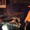 Boom! Gas Meledak Picu Kebakaran Rumah Panggung di Parepare, Korban Mengungsi
