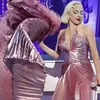 Lady Gaga Dedikasikan Penampilan 'Born This Way' Untuk Korban Penembakan di Las Vegas Tahun 2017