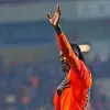 Kisah Emmanuel Adebayor, Karier Sepak Bolanya Hancur karena 'Disantet' oleh Ibunya Sendiri!