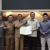 Datangi Kantor DPRD, Ratusan Kades di Jember Dorong Langkah Pemkab Pinjam Rp786,5 Miliar untuk Pemerataan Pembangunan