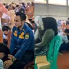 Petugas Damkar di Ciamis Temani Siswa Ambil Rapor, Ceritakan Jerih Payah sang Anak Tanpa Bantuan Orang Tua