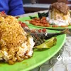 Nikmatnya Menyantap Nasi Padang di Rumah Makan Bujang Minang Ciamis, Paket Rp12 Ribu Bisa Pilih Lauk Sesuka Hati