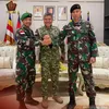 Bangga!! Dua Perwira Menengah TNI Terima Penghargaan Tinggi dari Kerajaan Kamboja
