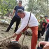 Demi Masa Depan Anak Cucu, Wali Kota Bekasi Pimpin Aksi Hijaukan Kota