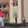 Polresta Sidoarjo Bersama Jajaran Beri Edukasi Pelajar Saat Upacara Di Hari Senin