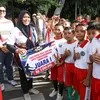 Wesly Silalahi SH  bersama Forkopimda menyerahkan hadiah pemenang Fun Run.