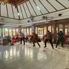 Semarakan & Memeriahkan HUT Ke-81 Kemerdekaan Republik Indonesia, Babinsa Kratonan Ikuti Berbagai Lomba