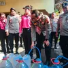 Polisi Tegal Kota Beri Bantuan Air Bersih Ke Warga Terdampak Krisis Air