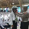 Polres Pemalang Sosialiasikan Pentingnya Penggunaan Helm ke Pelajar Baru di MPLS 2026