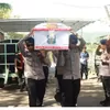  Jenazah Bripka Thomas Dikawal Ketat dari Bandara Komodo Menuju Nagekeo