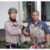 Kayuh Sepeda ke Dua Kantor Camat, Kapolsek Ende Perkuat Kolaborasi Jaga Kamtibmas