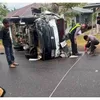 Diduga Hilang Kendali saat Menyalip, Pikap Tabrak Xpander di Labuan Bajo, Delapan Terluka