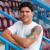 Bintang Liga Premier Ini Punya Tato Mengharukan Tentang Pelatih Toze