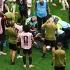 Rekan Setim Jay Idzes Ditekel Keras Mengerikan, ITV Tolak Tayangan Ulang