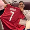Kisah Haru Korban Gempa Venezuela, Selamat dari Reruntuhan, Dapat Hadiah Jersey Cristiano Ronaldo