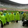 Meksiko vs Inggris Ditunda Satu Jam, Suporter Bertahan hingga Larut Malam
