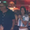 Istri Messi Menangis Peluk Pria Lain di Kursi Mewah