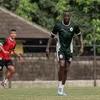 Sempat Absen Latihan 10 Hari Christophe Nduwarugira Akhirnya Bergabung dengan PSS Sleman