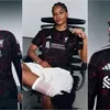 Liverpool Rilis Jersey Ketiga untuk Musim 2026/27 Didominasi Nuansa Merah Marun dan Perak