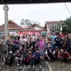 Mahasiswa KKN Unsap Olah Sampah Plastik Jadi Paving Blok, Warga Suriamedal Apresiasi Program Zero Waste