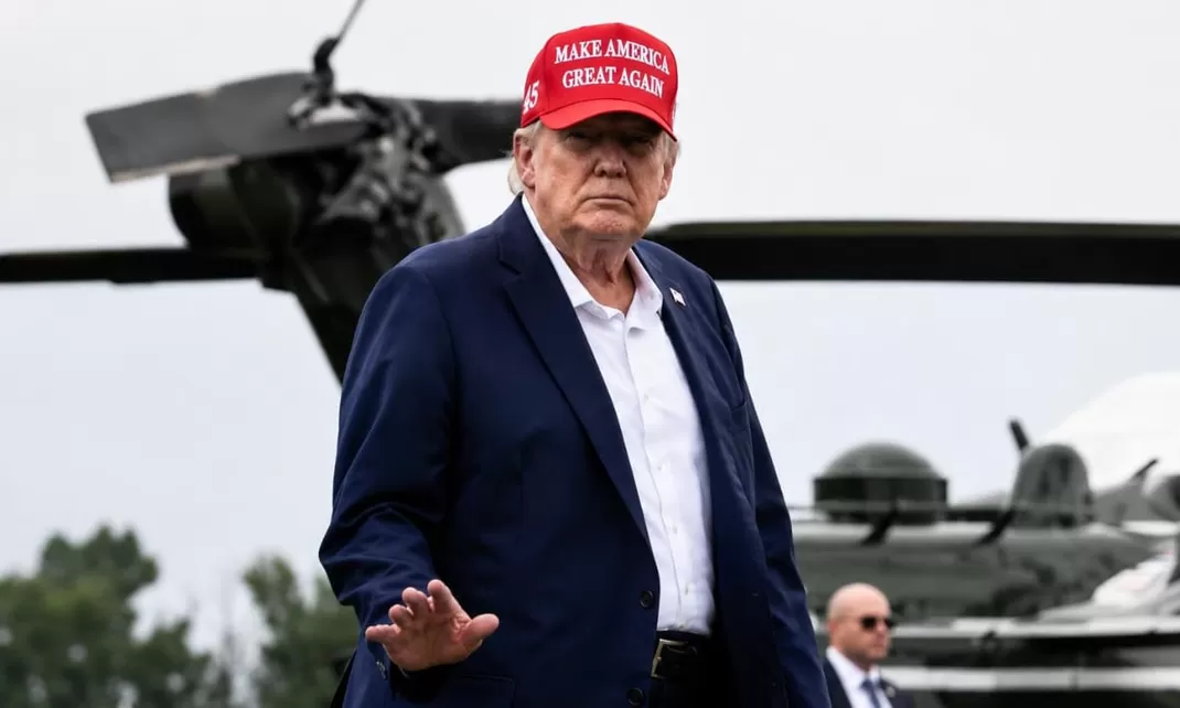 Trump Ancam Oman, Selat Hormuz Jadi Titik Panas Baru