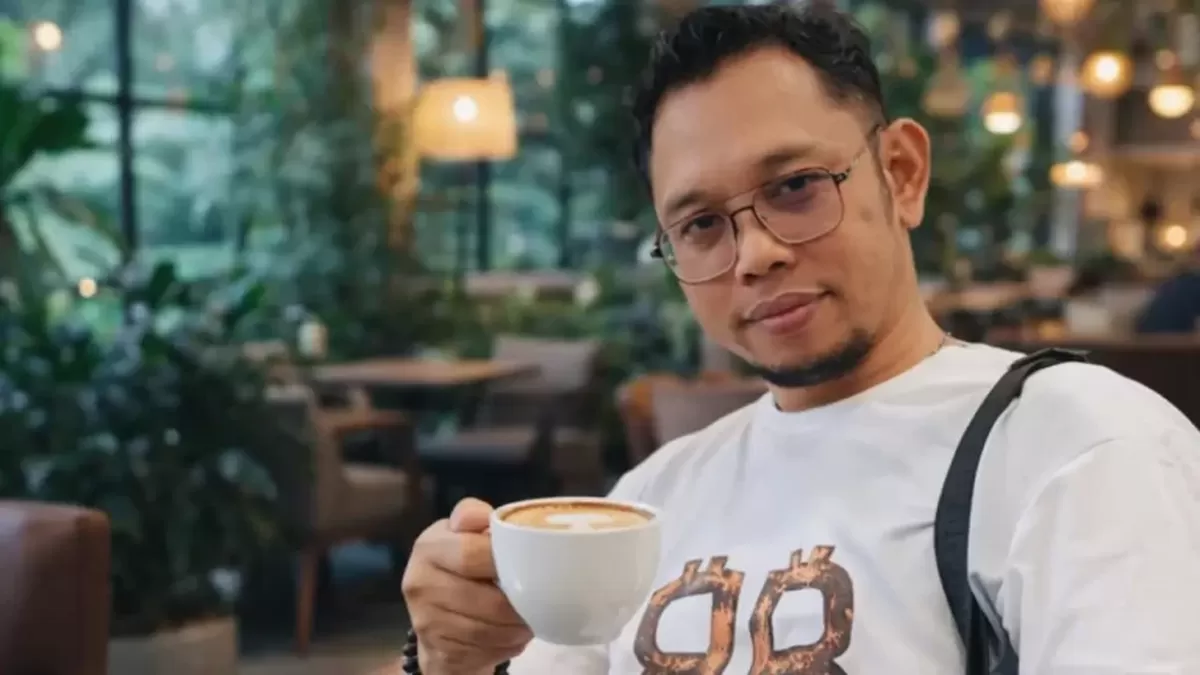 Syahwan Ma’arif (Om Syahwan), penggerak dapur MBG Bulukumba yang aktif dalam kegiatan sosial dan bantuan korban kebakaran di Kelurahan Terang-Terang.