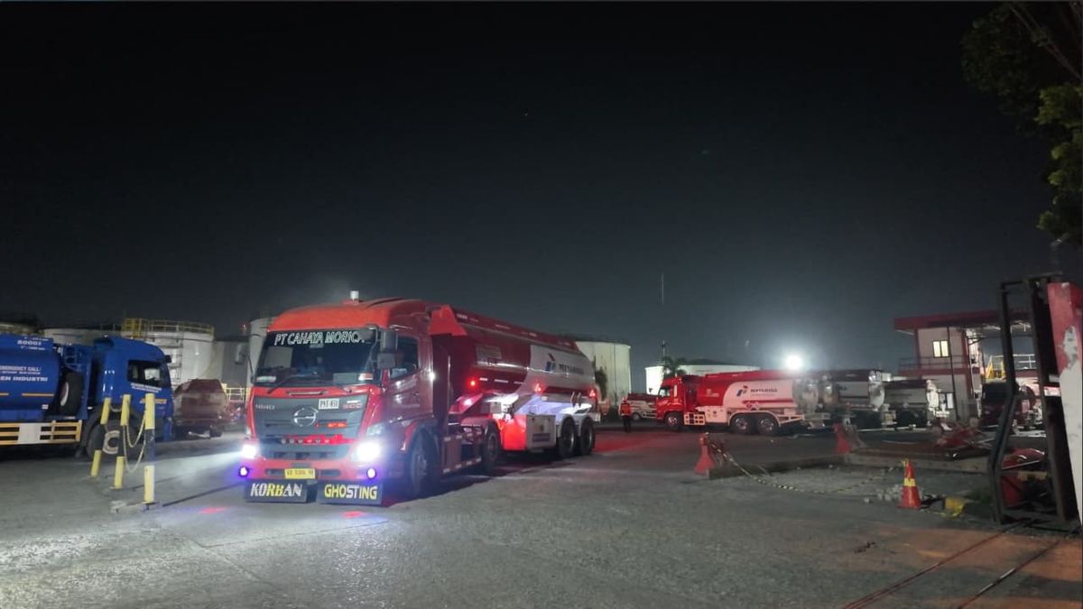 Pertamina Tambah Pasokan 176 KL dan Perpanjang Operasional SPBU untuk Urai Antrean BBM