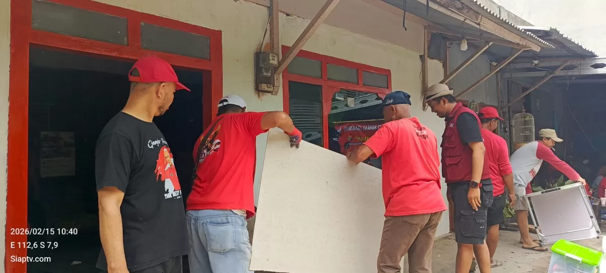 ? SEKOLAH KEBERSAMAAN DARI KOTA BATU ?  Di balik tembok yang mulai rapuh dan atap yang bocor, ada mimpi seorang janda di Jalan Giri Purno. Hari ini, mimpi itu diperbaiki. Bukan oleh pemerintah, tapi oleh tangan-tangan hangat kader PDIP. Lebih dari sekadar bantuan, ini adalah edukasi gotong royong. Simak! ?