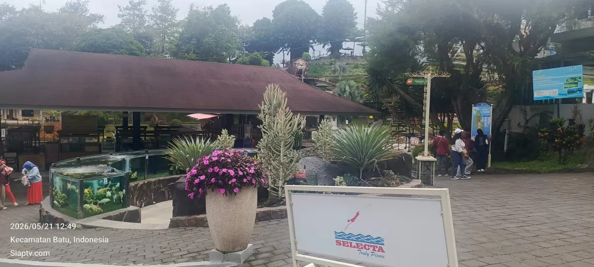 nonton bareng Piala Dunia 2026 di salah satu hotel kawasan Kota Batu, Jawa Timur 