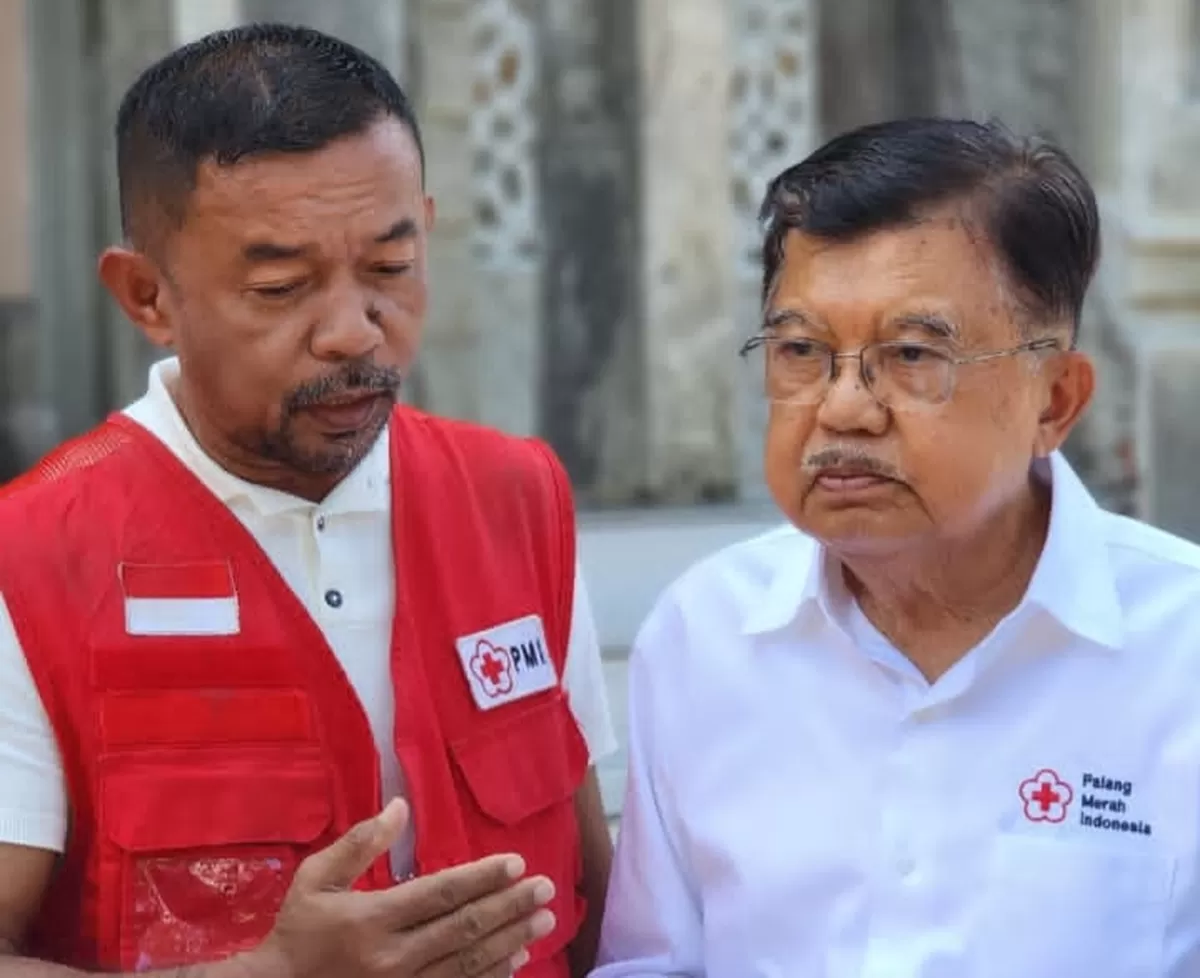 Temui Jusuf Kalla, Ketua PMI Aceh Timur Fattah Fikri Usulkan Penguatan Layanan PMI Aceh Timur, di Gedung Bantuan, Desa Paya Gaboh, Kecamatan Sawang, Aceh Utara, Senin (12/1/2026).