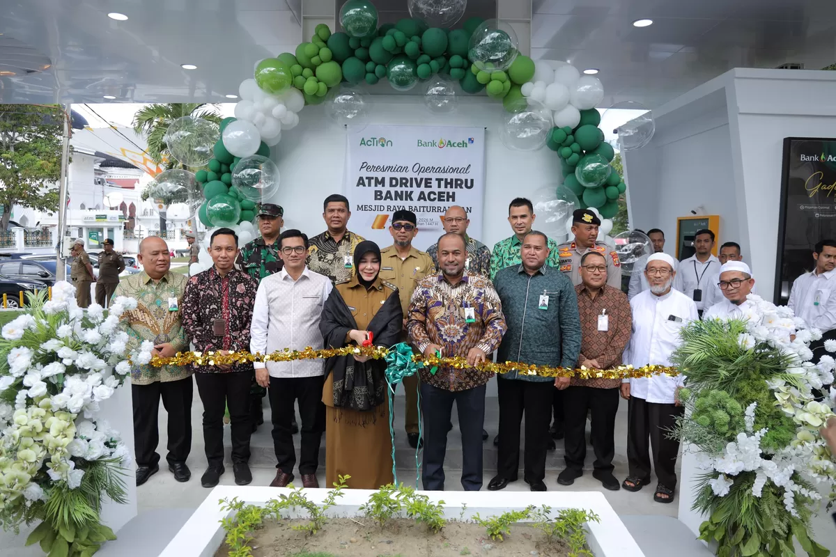 PT Bank Aceh Syariah meresmikan fasilitas ATM Drive Thru terbaru yang berlokasi di kawasan Taman Kota Banda Aceh.