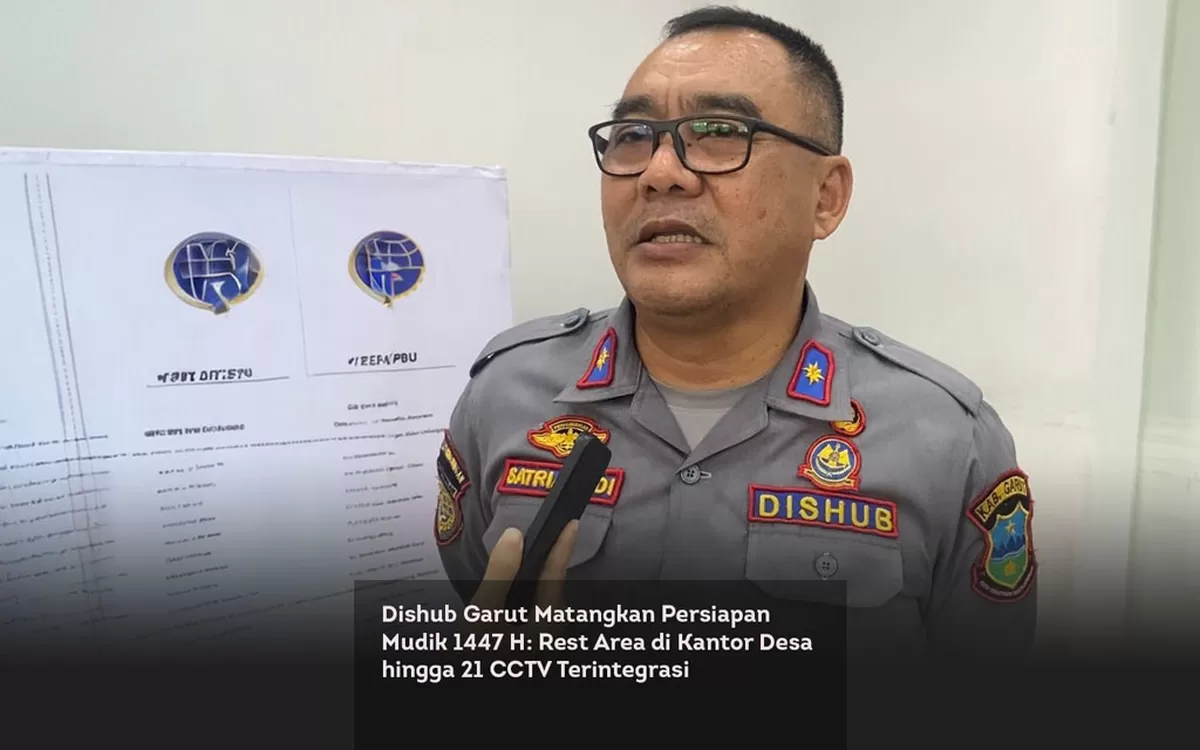 Kepala Dinas Perhubungan Kabupaten Garut, Satria Budi saat diwawancarai di Kantor Dishub Garut, Jalan Merdeka, Kecamatan Tarogong Kidul, Kamis (12/3/2026). ‎(Foto: Nindi Nurdiyanti/ Nijma Tazkiyatun Nafsi/ Diskominfo Kab. Garut)