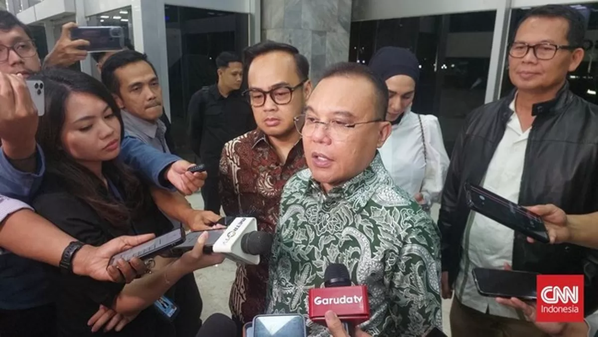 Wakil Ketua DPR, Sufmi Dasco Ahmad mengungkap total lima undang-undang yang dibahas secara bersamaan saat ini. (CNN Indonesia/Thohirin)