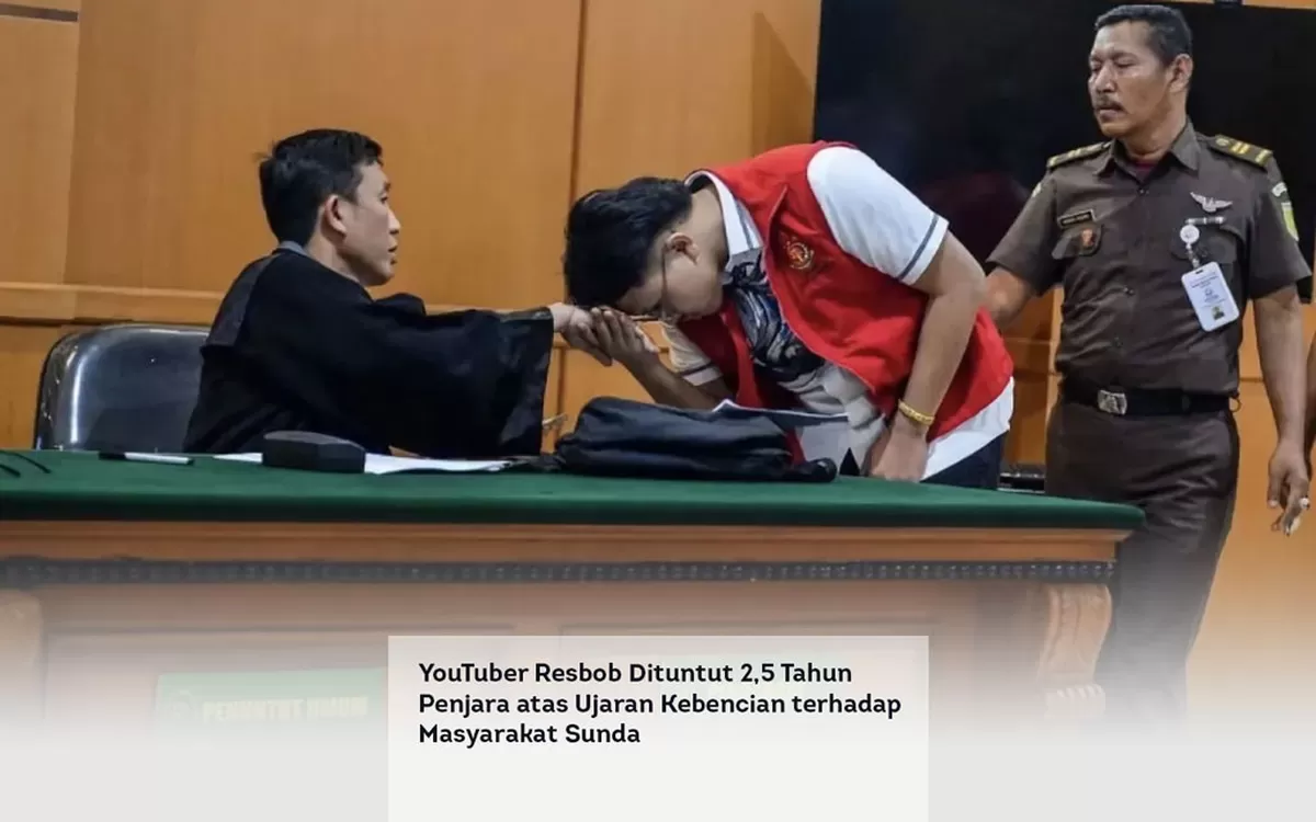 YouTuber Resbob saat menjalani sidang tuntutan di Pengadilan Negeri Bandung, Kota Bandung, Jawa Barat, Senin (13/4/2026). [foto:antara]